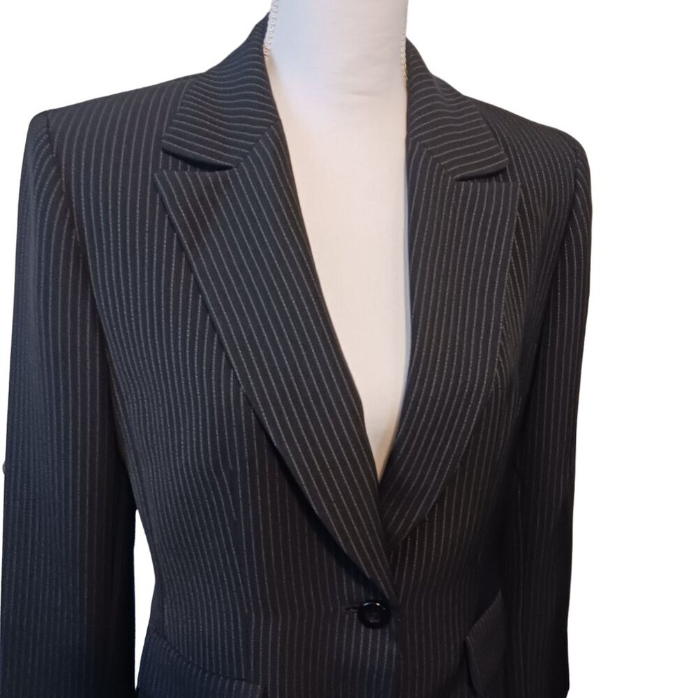 Collections for Le Suit, Black Blazer with White Pinstripes, Size 10P - Picture 5 of 12